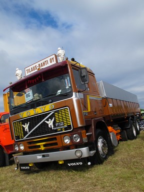 Volvo F12