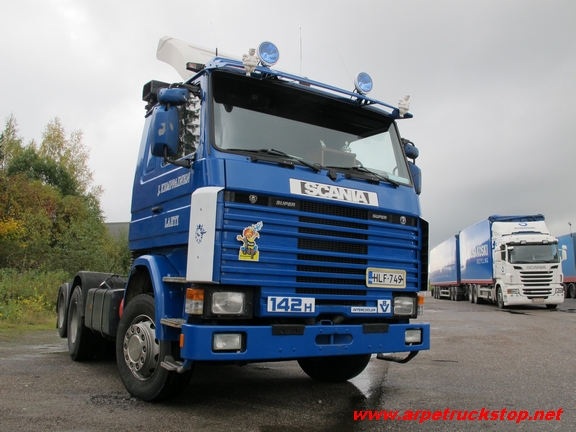 Scania R142